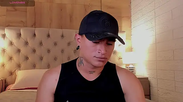 LiamDeeps Chat XXX live