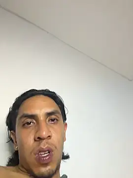 הופעת וובקאם של Monkey_uchiha777