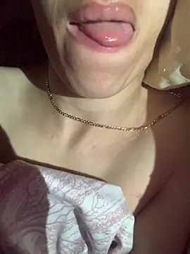 MiroKari2 Chat XXX in diretta
