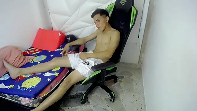RyanFlirtyn Live XXX chat