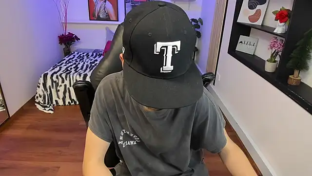 Benji23_ – Naživo XXX chat