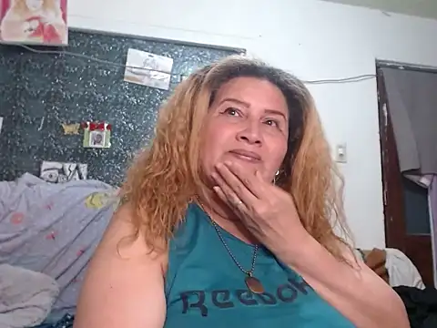 Perla1981-- Adlı Modelin Canlı XXX Sohbeti