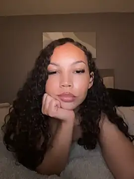 nikkiloveee's Live XXX Chat