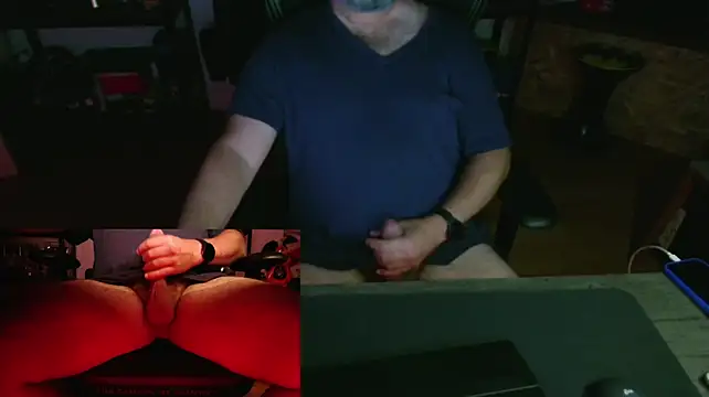 Hairyfred73 XXX чат на живо