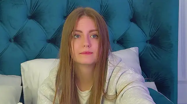 Chat +18 de SofiaSarvains ao vivo
