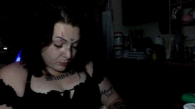 CurvyTrans2002 Live XXX-Chat