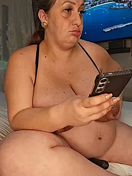 AvaSquirtMilf Adlı Modelin Canlı XXX Sohbeti