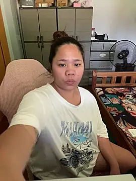 -CLARAMommy- Chat XXX live