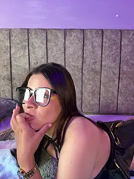 Chat +18 de Annedixie_1 ao vivo