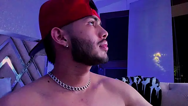 Vincentblack Adlı Modelin Canlı XXX Sohbeti