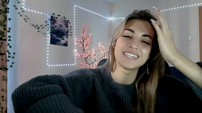 Chat +18 de Rossy_Vega ao vivo