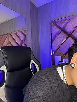 XXX chat uživo modela ian_mathias_