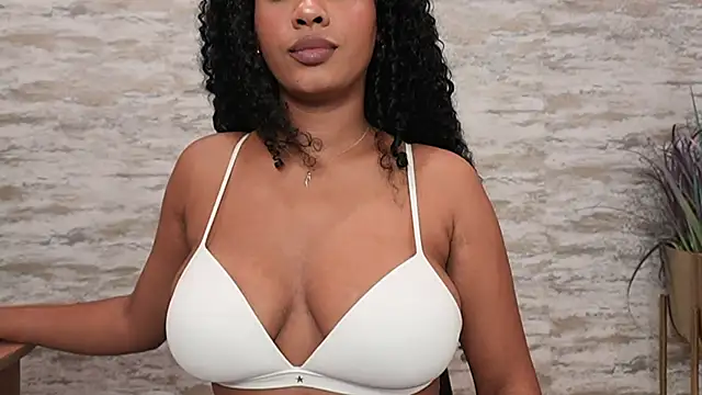 Chat +18 de HOTBLACKANDWHITE2 ao vivo