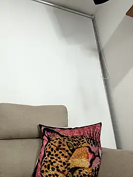 cuteluci_のライブXXXチャット