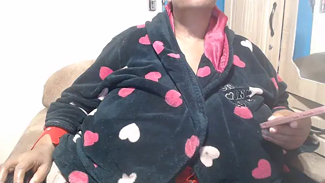 CUTEFIRMMELONSS XXX чат на живо