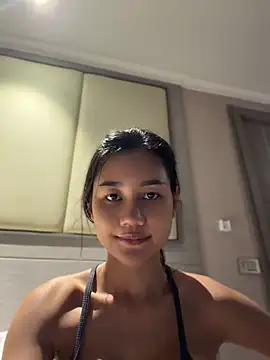 SweetThaiGirlfriend's Live XXX Chat