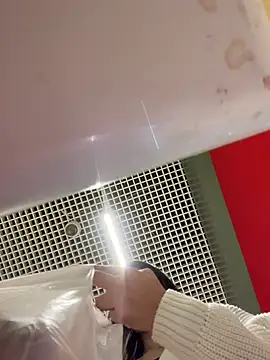 Chat +18 de MiraReach ao vivo