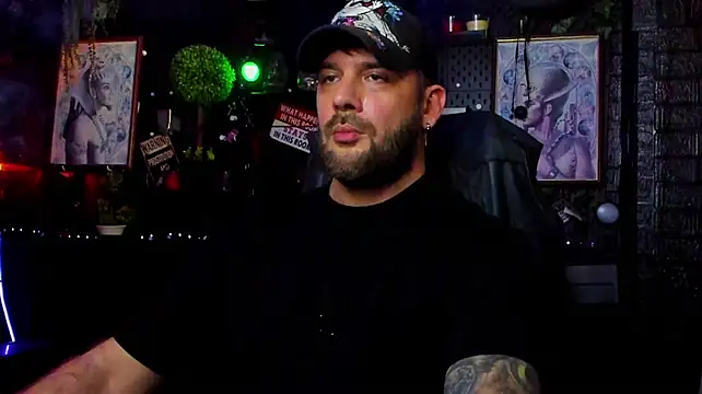 Онлайн чат XXX LexHardy