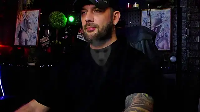 XXX chat uživo modela LexHardy