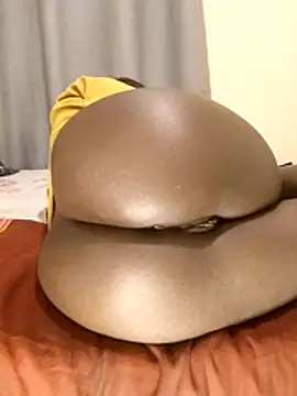 Chat XXX en directo de Misskhalifa_