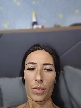 BURNING-BRUNETKA Live XXX-Chat
