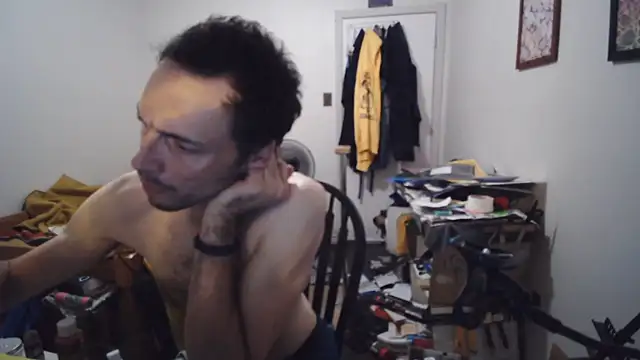 JohnnyMoves – Naživo XXX chat