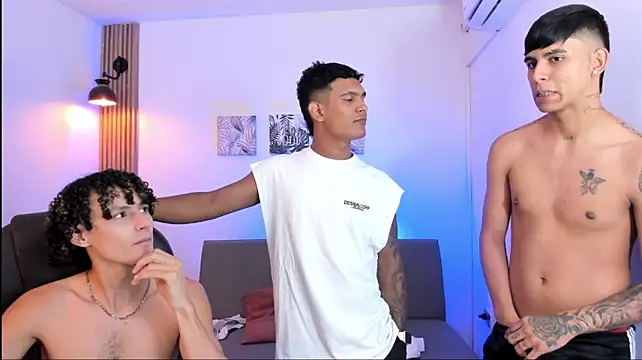 Fun_BoysW: απευθείας συνομιλία ΧΧΧ