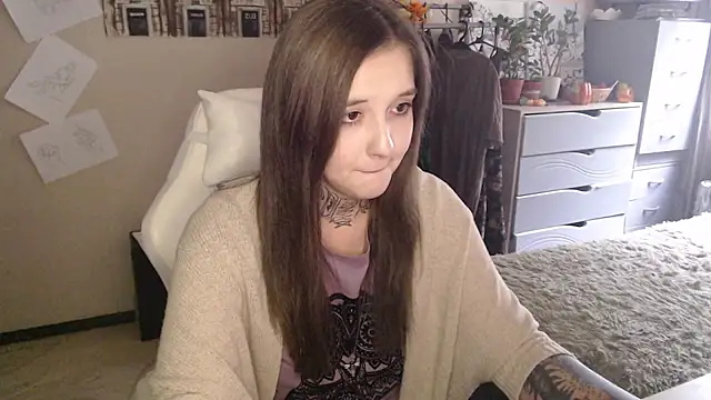 Show modela Taissa_Harmon na web-kameri