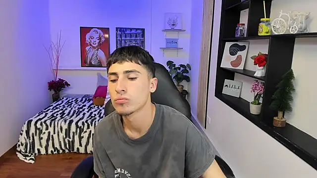 XXX chat uživo modela Benji23_