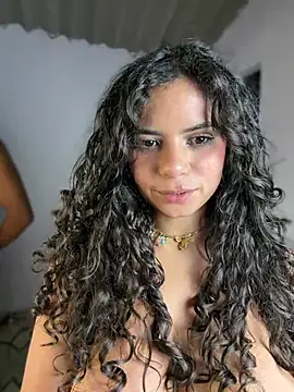 Simone_Miller 现场XXX聊天