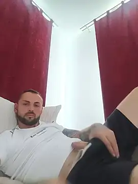 Pokazy przed kamerką – papichulo0099