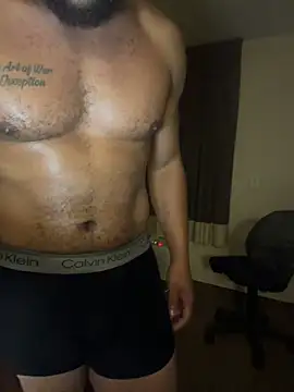 Chat XXX en directo de HornyStr8Freak