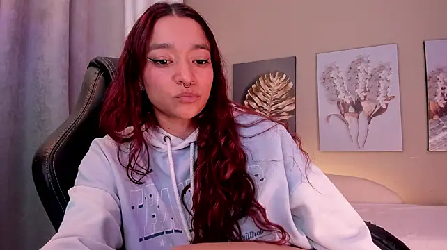 Czat XXX na żywo – charlotte_bluee