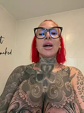 XXX chat uživo modela CatCoxx