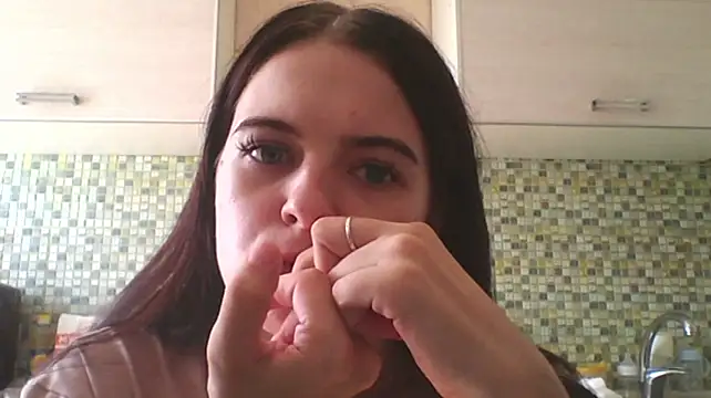 KikiAmino live XXX chat
