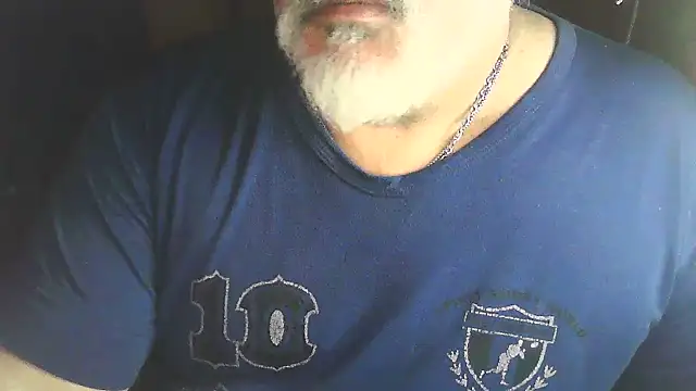 XXX chat uživo modela cashot58