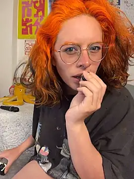 Katheerin Live XXX-chat