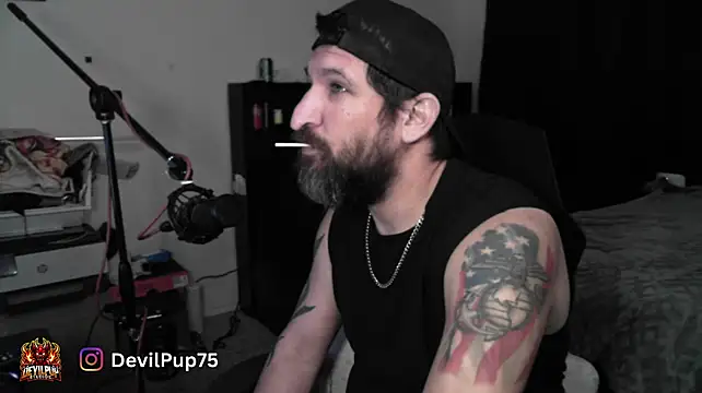 צ'אט XXX בשידור חי של DevilPup75_