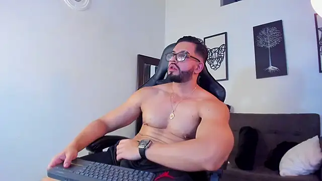 Justin_kingX7 Adlı Modelin Canlı XXX Sohbeti
