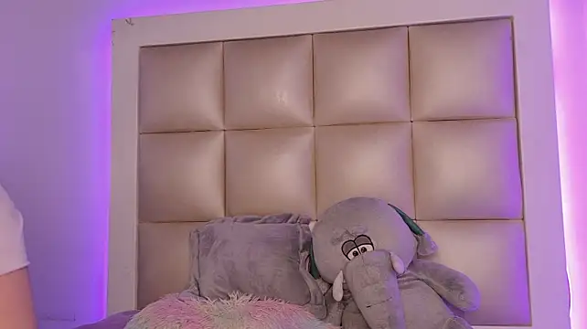 abbiecollins_js XXX чат на живо