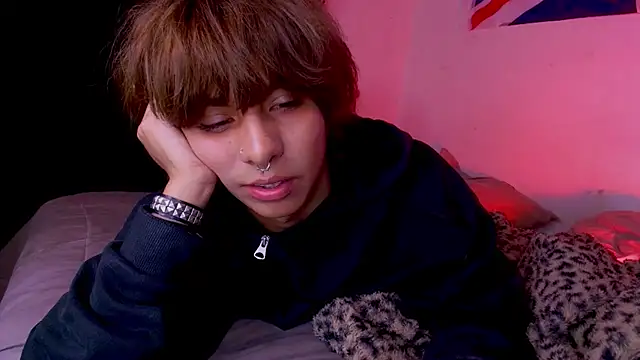 Aronn_44 라이브 XXX 채팅