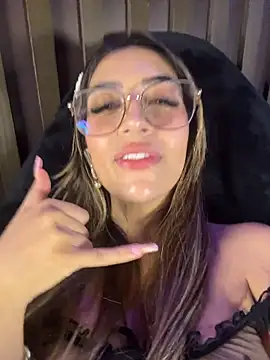 Chat XXX en directo de Atenea_cute21