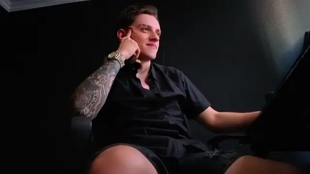 Онлайн чат XXX FelixStarkk