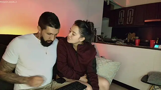 دردشة Alyssa_and_DAngelo الجنسية المباشرة