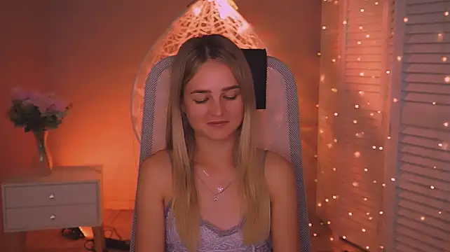 DeboraLarson élő XXX-chatje
