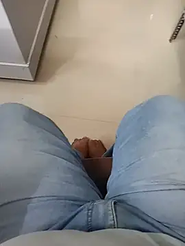 צ'אט XXX בשידור חי של Pinkuchubby025