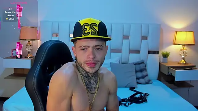 Zeus_damian21 Chat XXX live