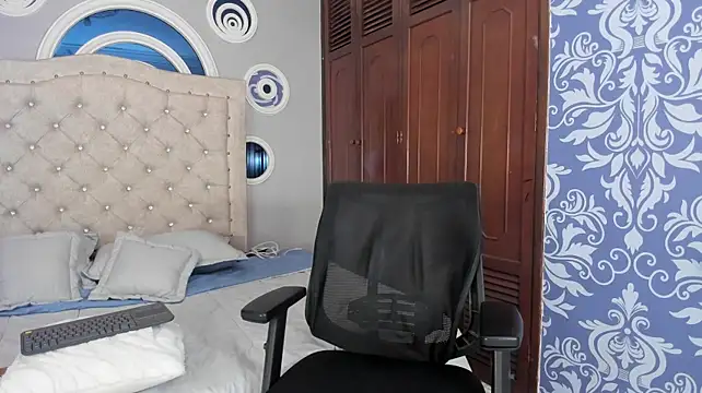 adrian_black86306n Live XXX chat