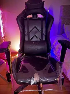 Chatroom XXX en direct de saracaball_