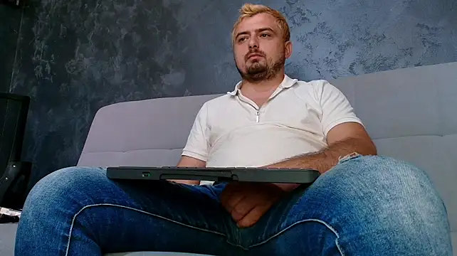 CLOUDYMarkWayne live XXX chat